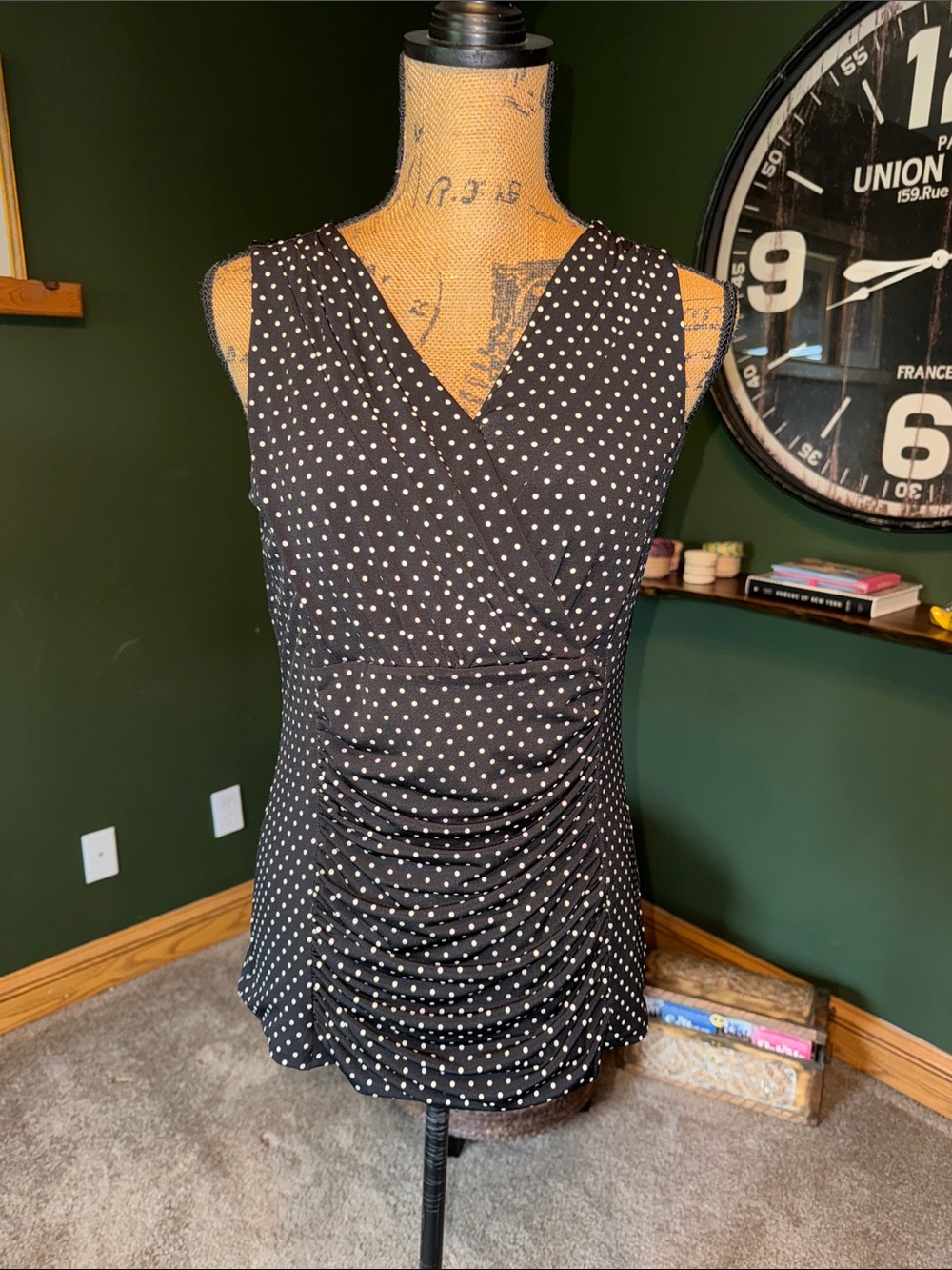 White House Black Market Sleeveless Top